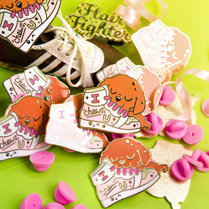 "I Chews U" Golden Retriever Shoe Enamel Pin Brooches & Lapel Pins Flair Fighter