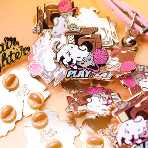 PLAY (Ragdoll Cat) Enamel Pin Brooches & Lapel Pins Flair Fighter