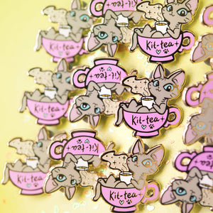 Kit-Tea (Sphynx Cat) Enamel Pin Brooches & Lapel Pins Flair Fighter