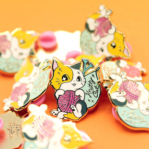 Knitty Calico Cat Enamel Pin Brooches & Lapel Pins Flair Fighter
