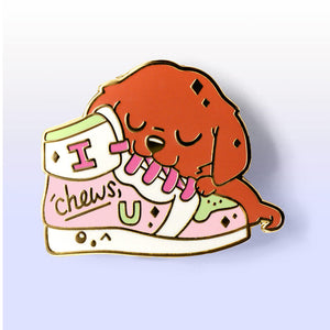 "I Chews U" Golden Retriever Shoe Enamel Pin Brooches & Lapel Pins Flair Fighter