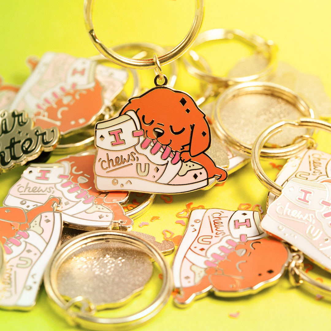 "I Chews U" Golden Retriever Shoe Enamel Keychain  Flair Fighter   